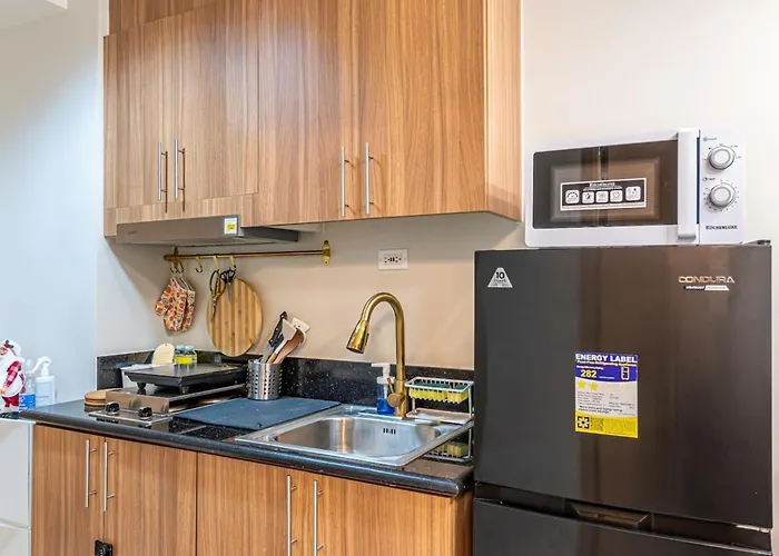 1br Near Moa Balcony & Wi-fi * Manila